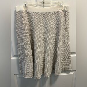 Brand: Ivanka Trump Size: L Color: Ivory